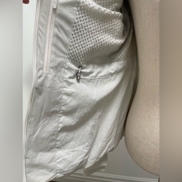 Lululemon StretchSeal Sleet Street Jacket, Natural Ivory, 0 - Picture 9 of 15